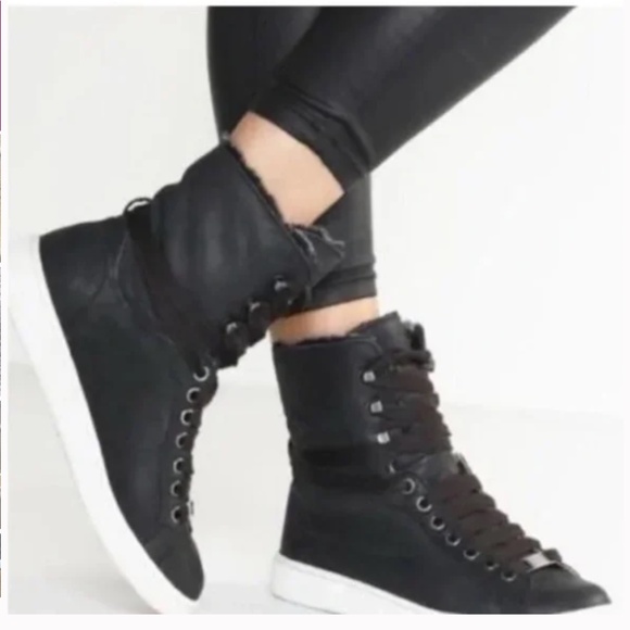 FINAL SALE πUGG Starlyn Leather Sneakers Black Shearling Lined NEW * - Picture 2 of 16